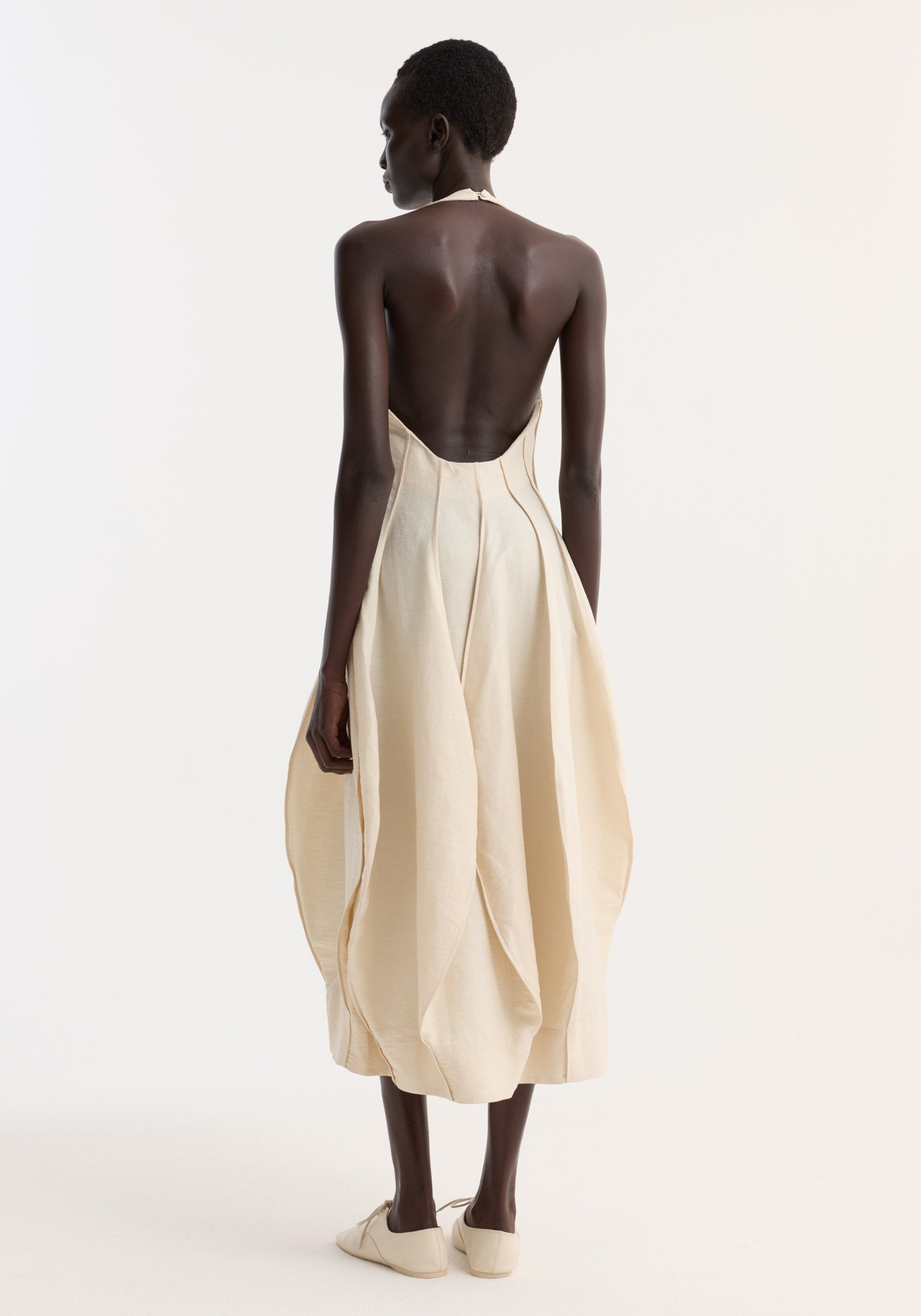 Open back tulip dress– Róhe