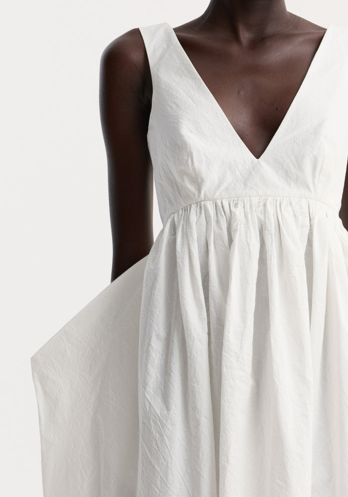 Sculptural textured cotton dress | off white