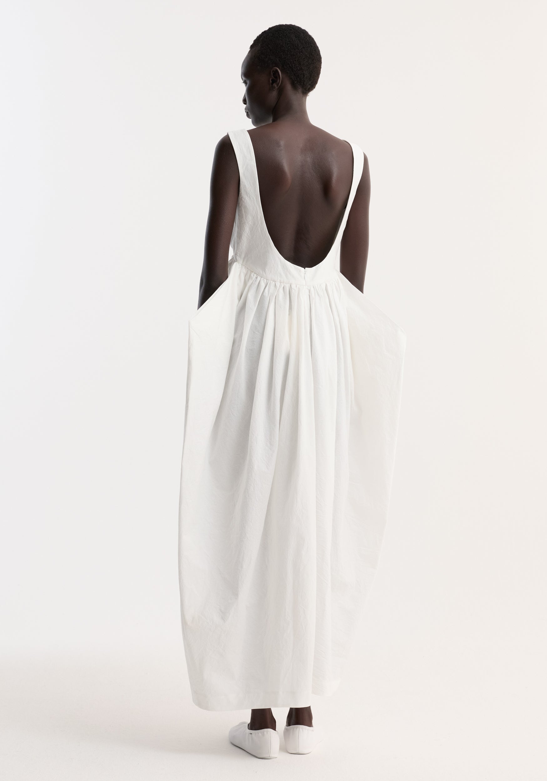 Sculptural textured cotton dress– Róhe