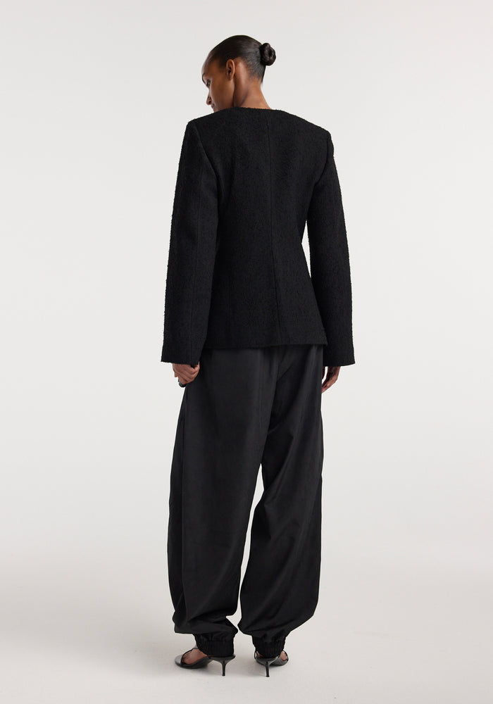 Bouclé shaped blazer | black