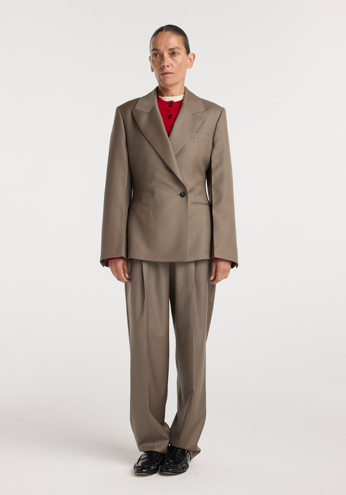 Hourglass shaped blazer | desert brown