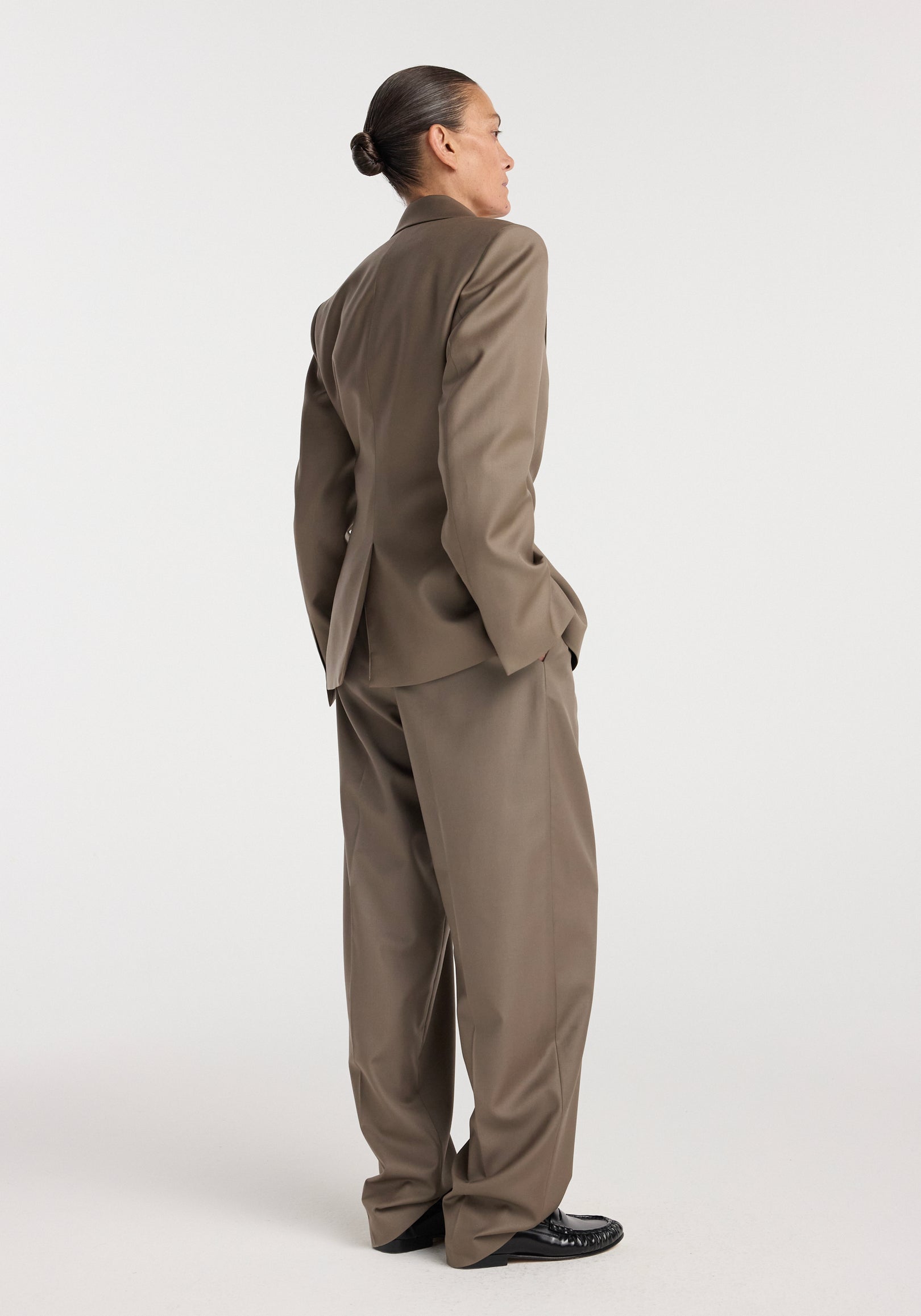 Hourglass shaped blazer | desert brown