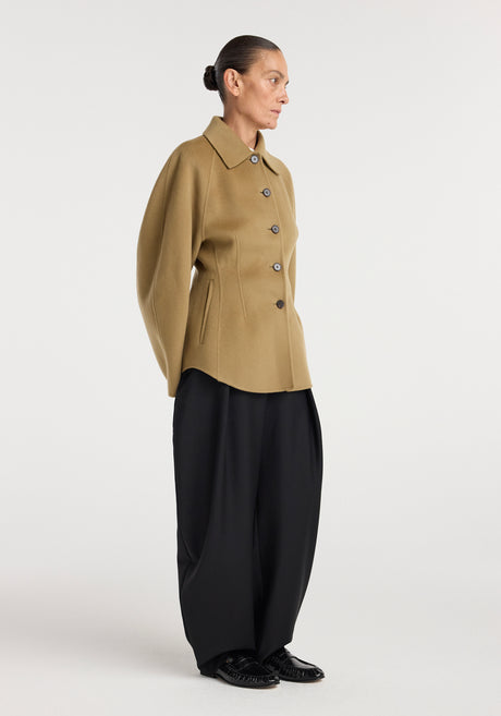 Double-faced sculptural jacket | camel
