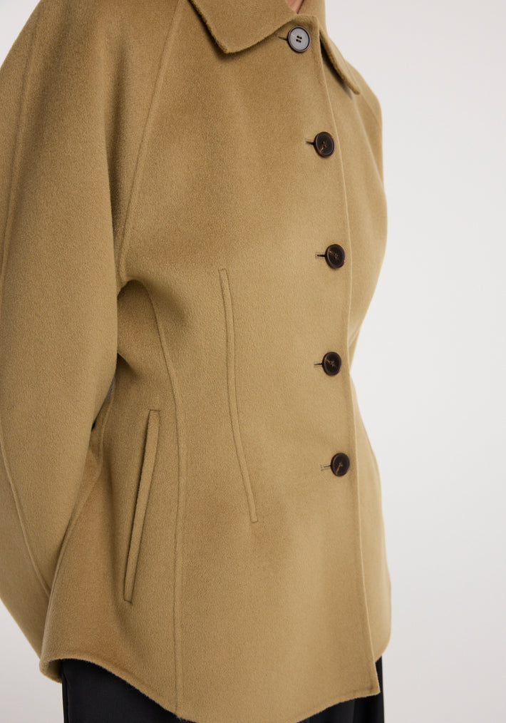 Double-faced sculptural jacket | camel