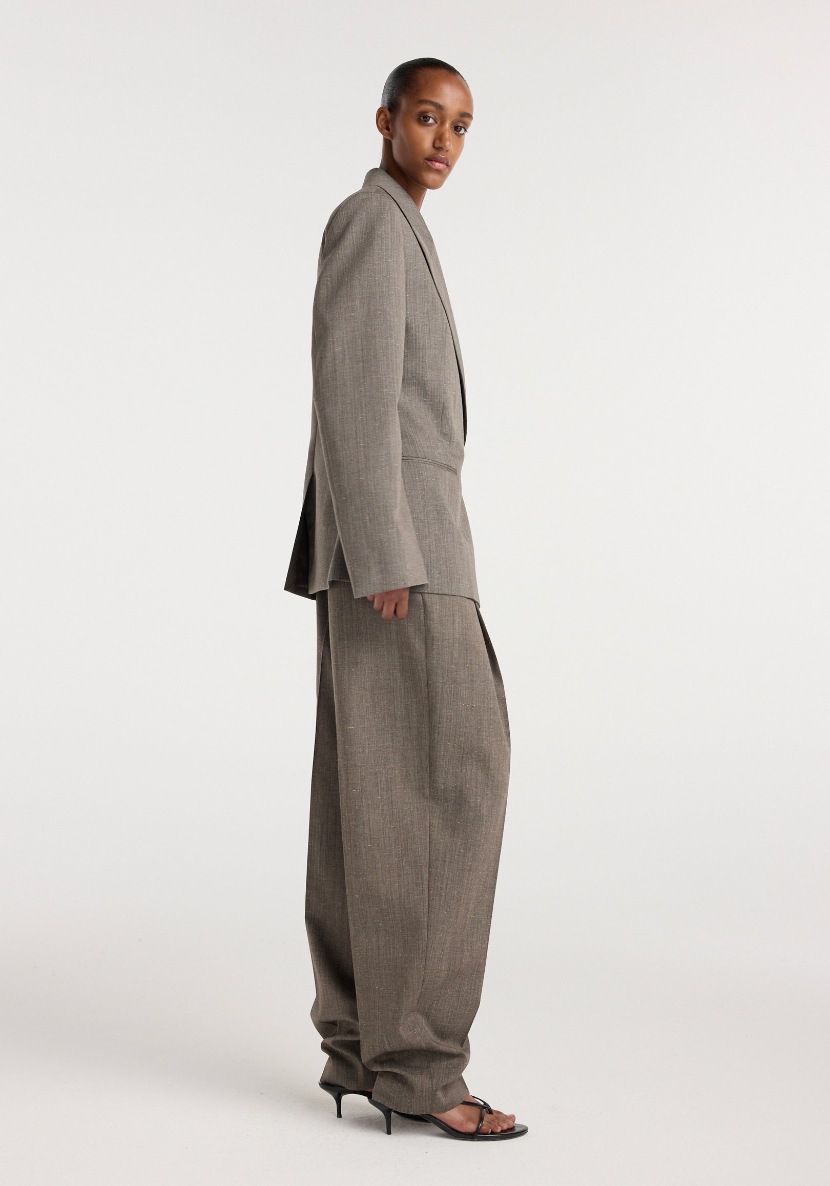 Hourglass shaped blazer | earth slub