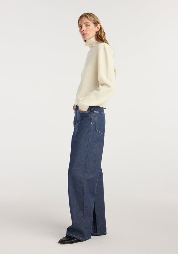 Statement shoulder cropped turtleneck | cream