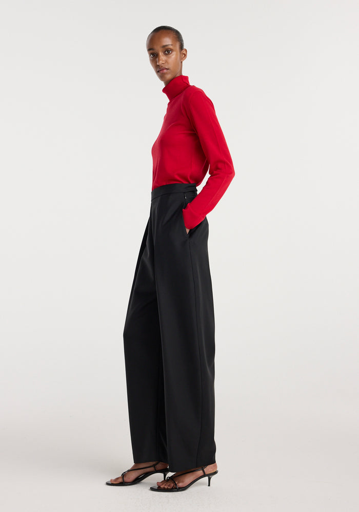 Fine-knit wool cashmere turtleneck | red