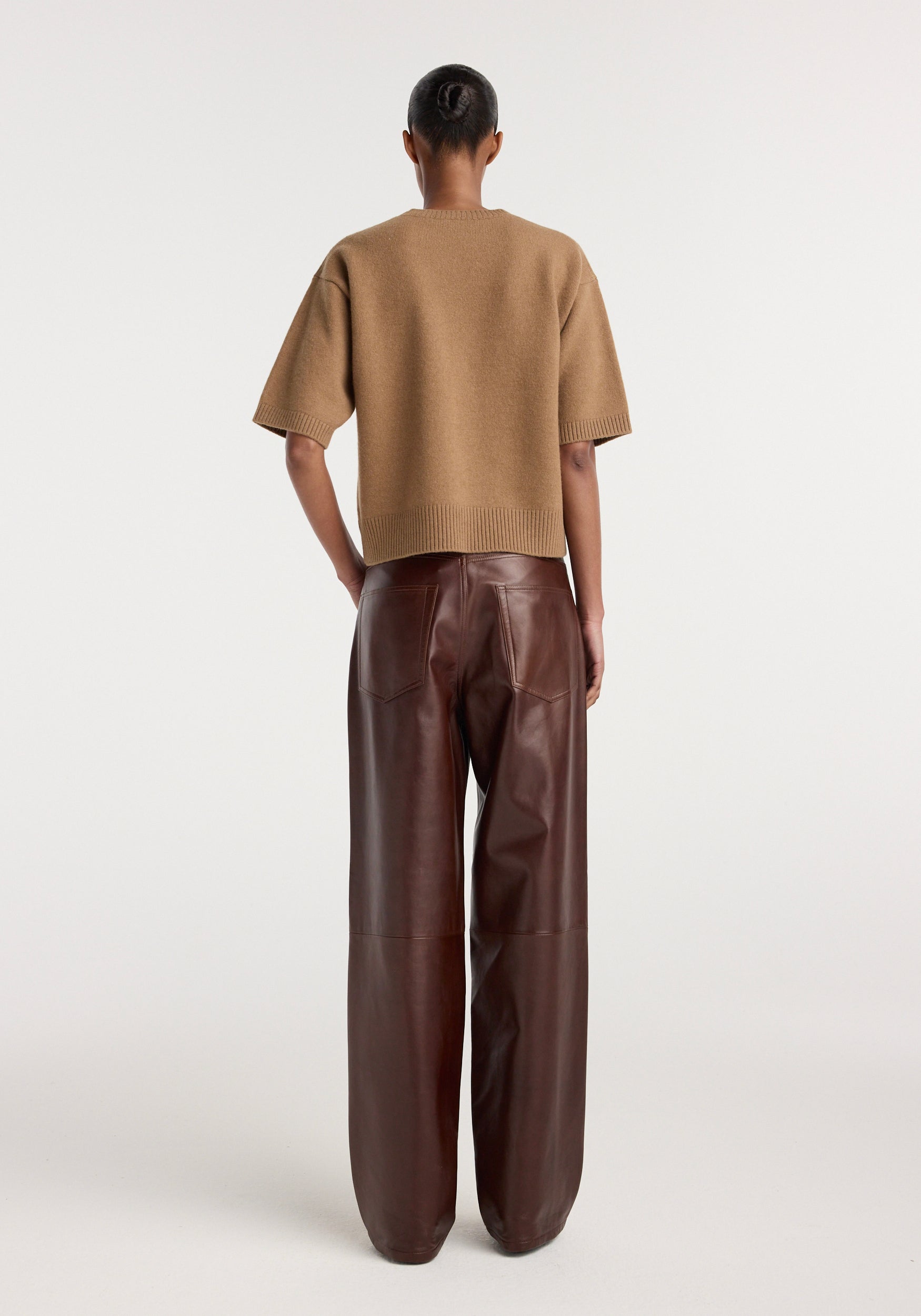 Bruun - Signature baggy leather trousers | tobacco