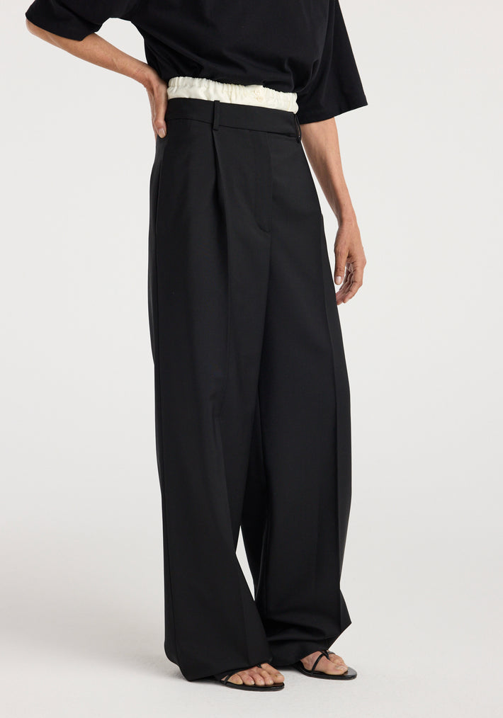 Boxer detailed trousers | black