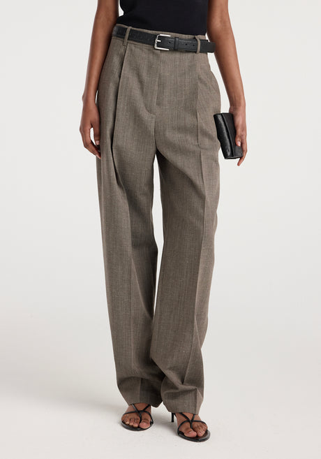 Daria - Single pleat tapered trousers | earth slub