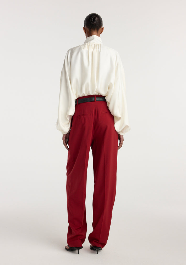 Daria - Single pleat tapered trousers | carmine