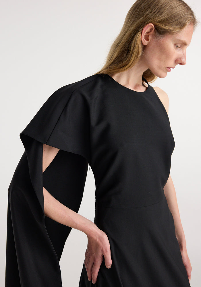 Twisted cape dress | black