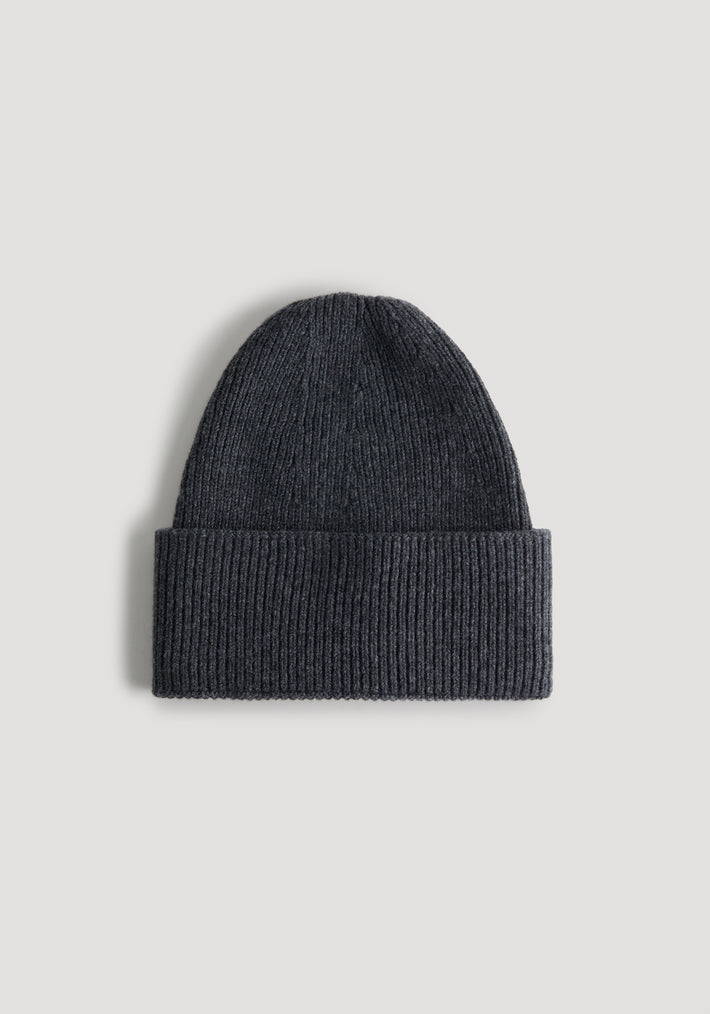 Beanie | anthracite melange displayed on a plain light background, showing a ribbed knit texture and folded cuff in a dark gray shade.