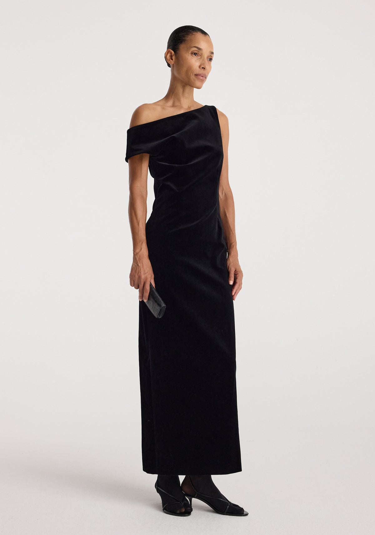 Sculptural off-shoulder velvet gown | black