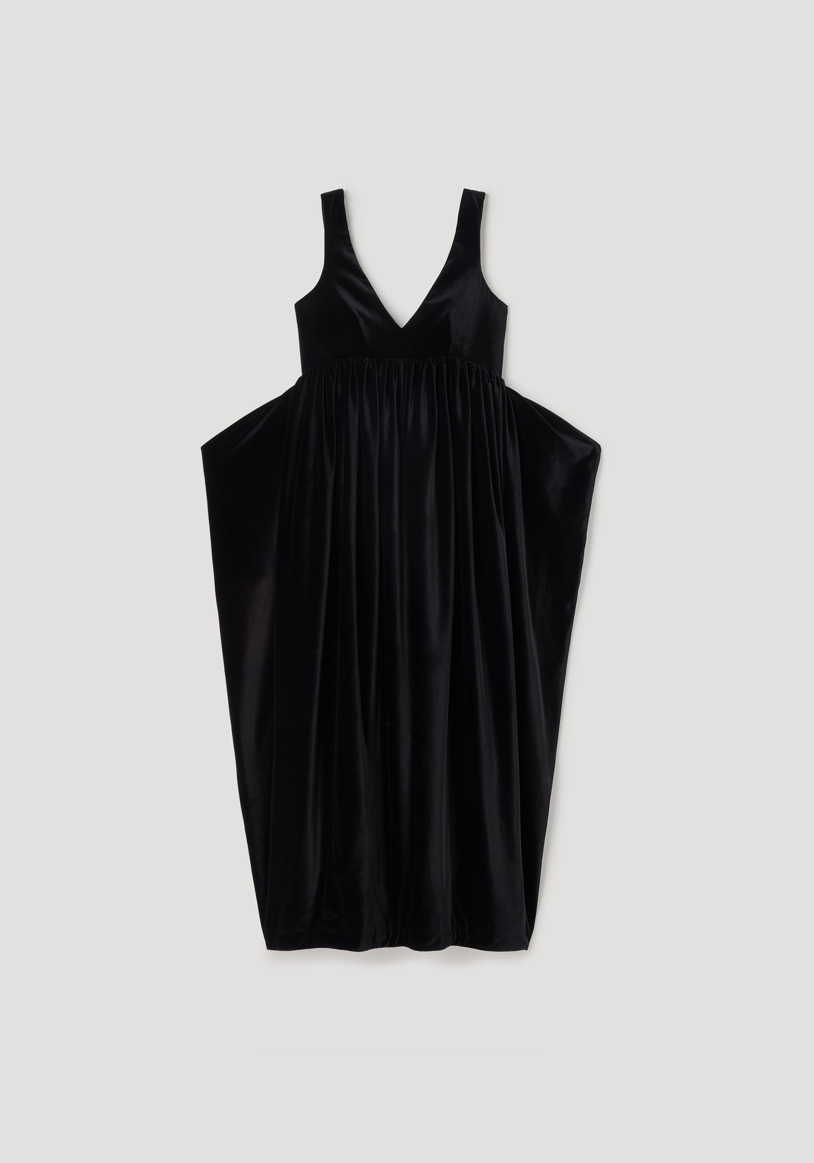 Sculptural volume velvet dress | black