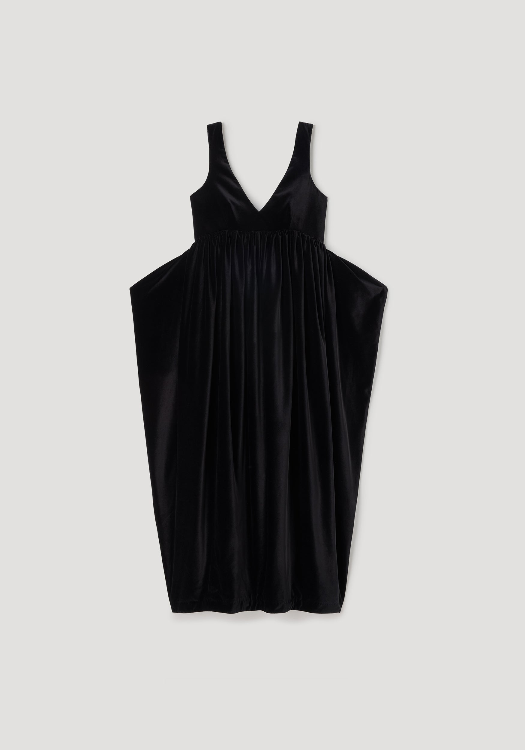 Sculptural volume velvet dress | black