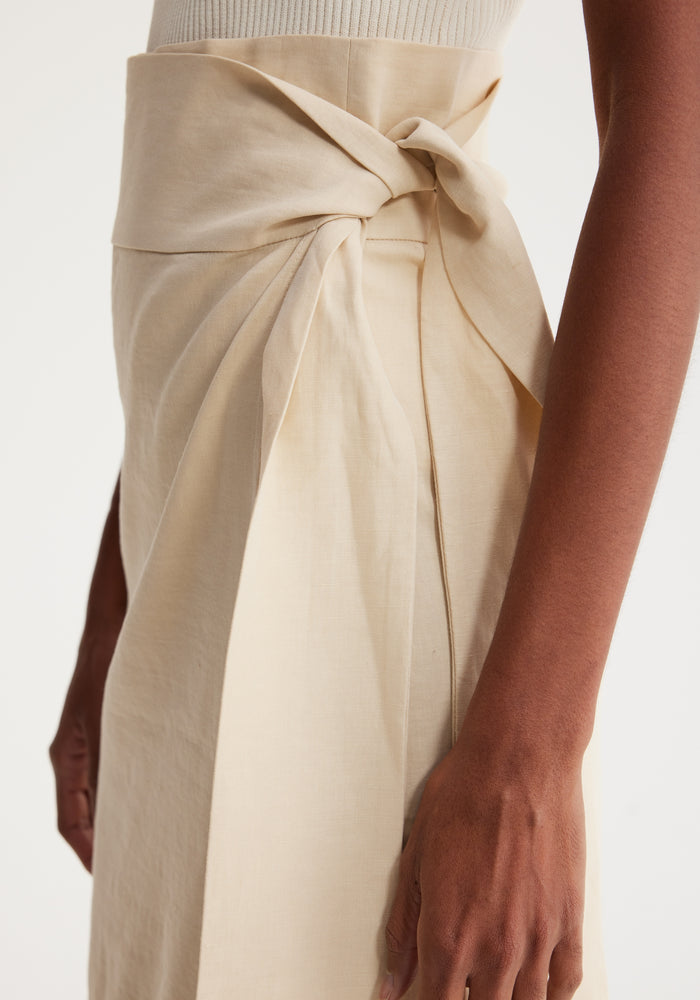 Wrap skirt | cream