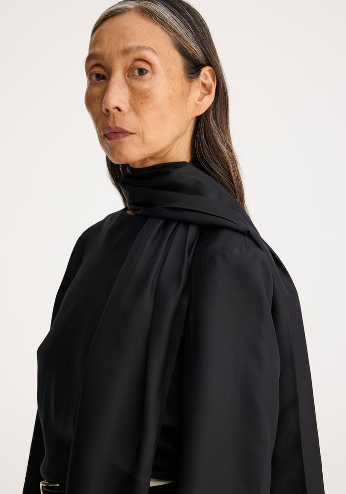 Silk foulard top | black