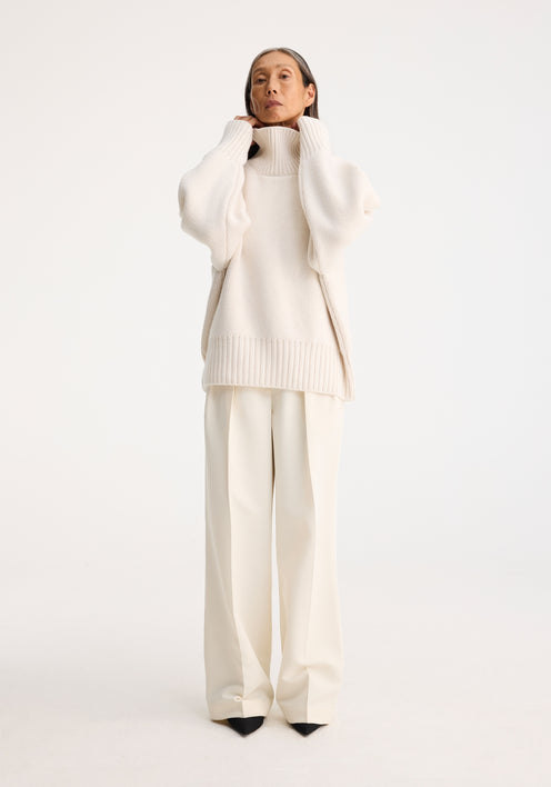 Compact turtleneck jumper | off white