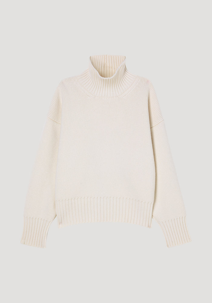 Compact turtleneck jumper | off white