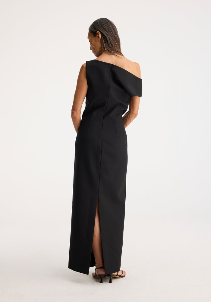 Sculptural asymmetrical dress | black