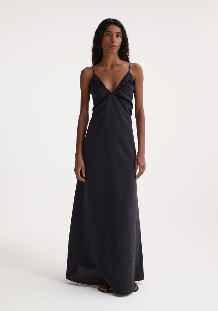 Hammered silk V-neck strap dress | black