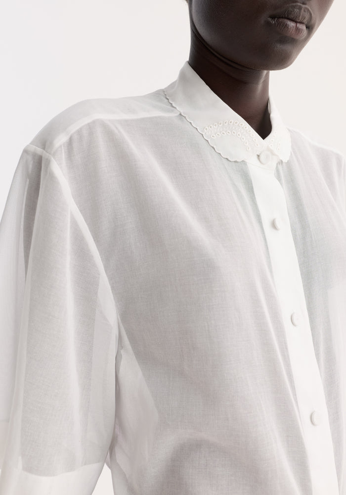 Embroidered muslin shirt | optic white