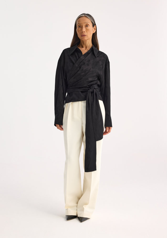 Jacquard wrap top | black