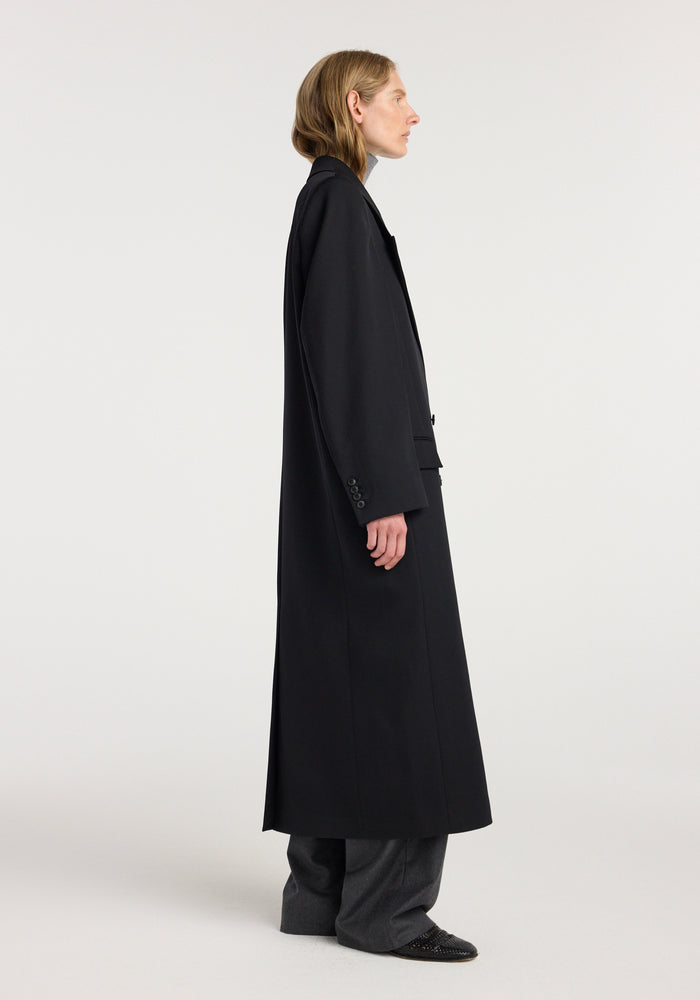 Double breasted tailored coat | black