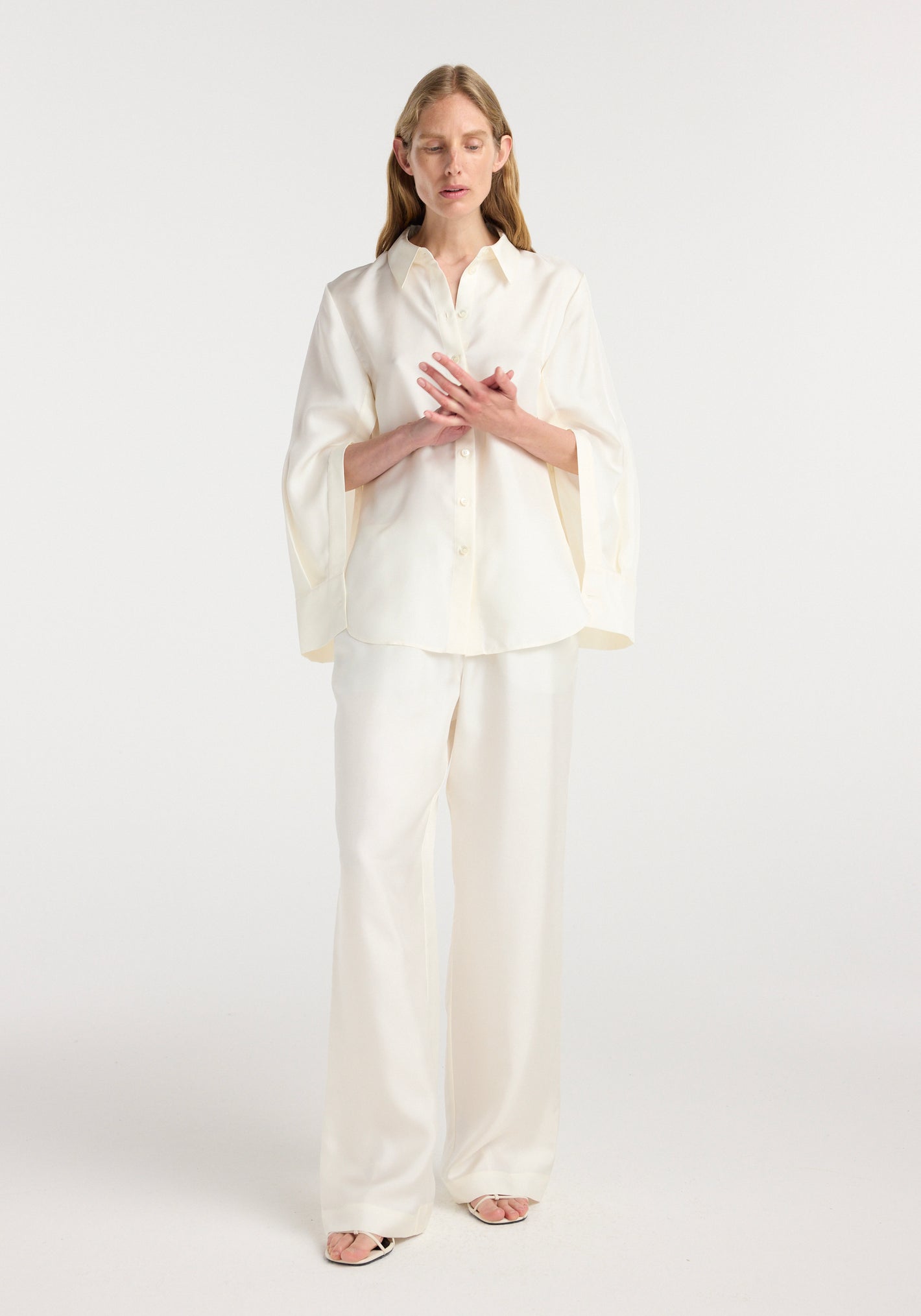 Silk open-sleeve detailed shirt | cream