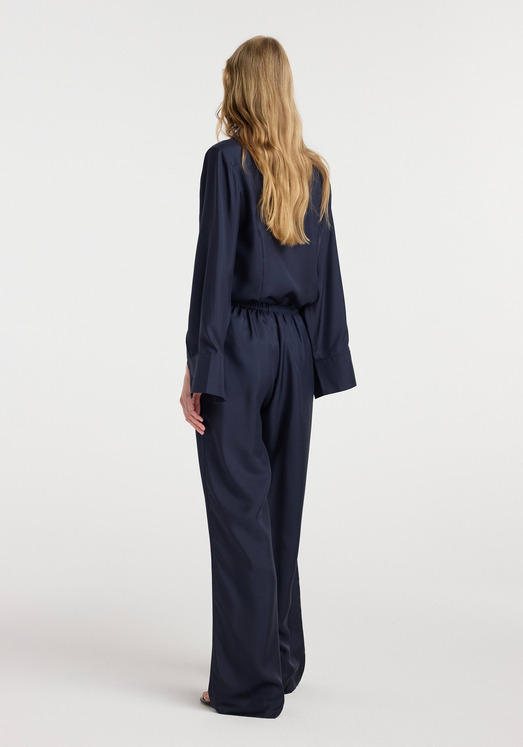 Silk relaxed trousers | night