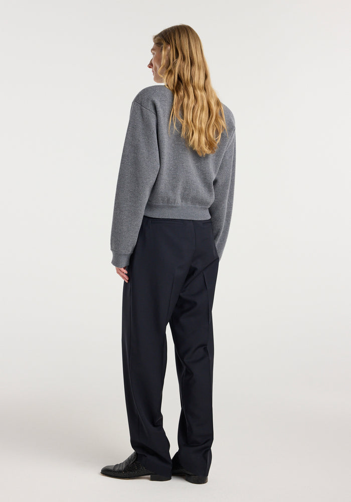 Daria - Single pleat tapered trousers | navy