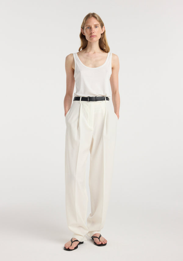 Daria - Single pleat tapered trousers | off white