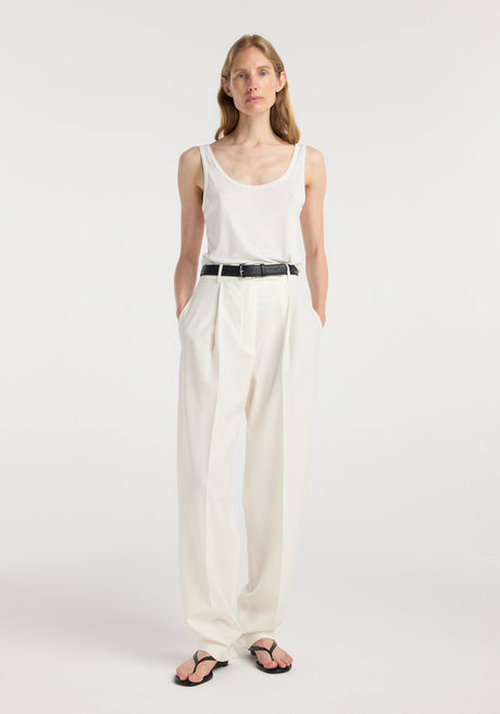 Daria - Single pleat tapered trousers | off white