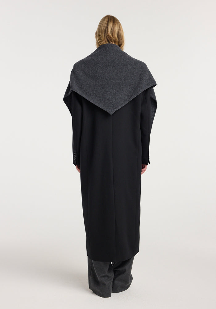 Large knitted triangle scarf | anthracite melange