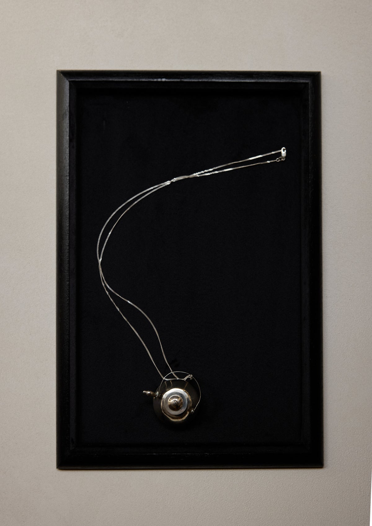 Dutch Silver Miniatures, Teapot necklace | silver